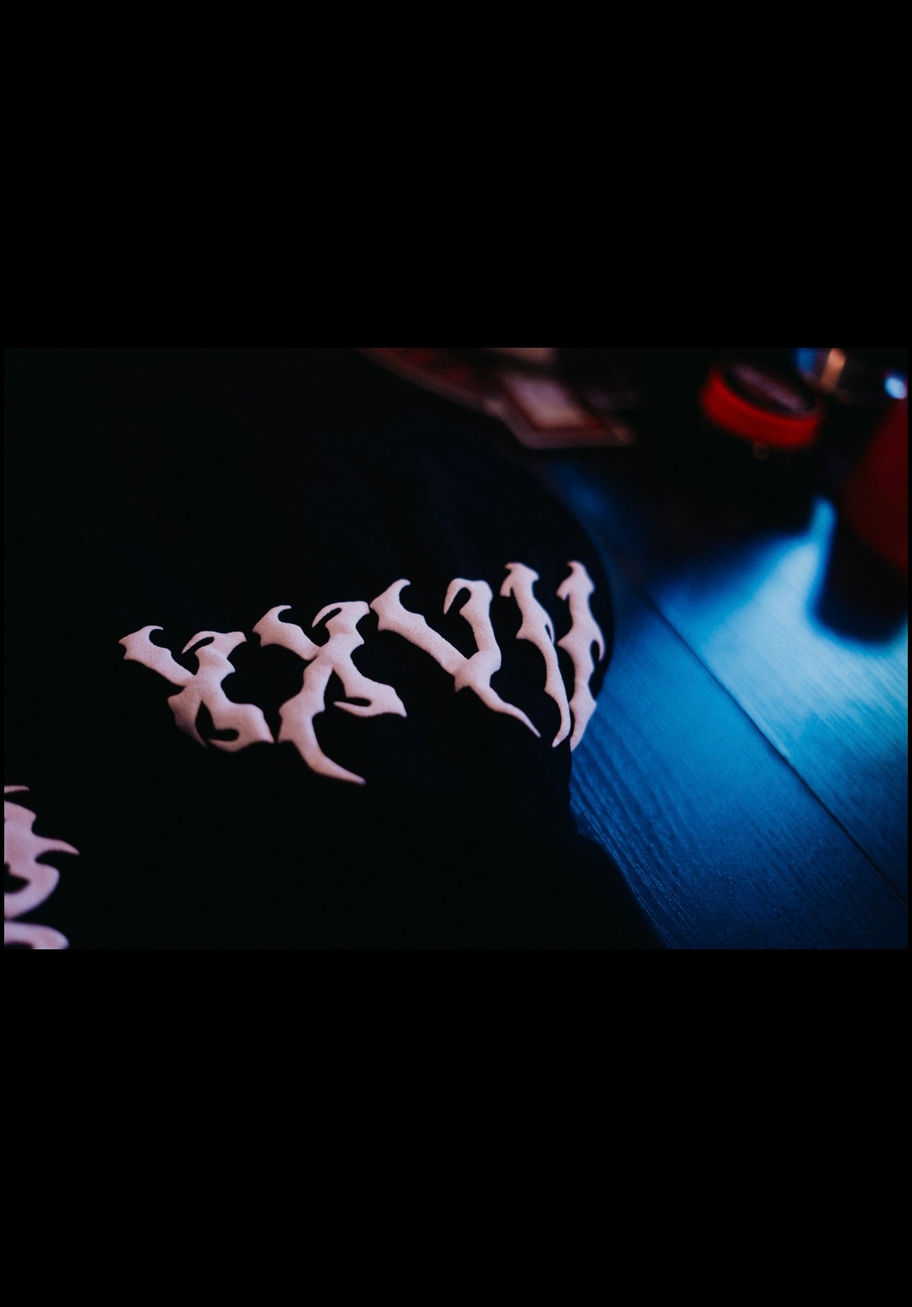 VSANTANA HOODIE [BLACK]